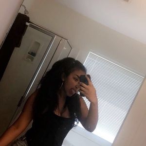 Meet your Posher, Tay